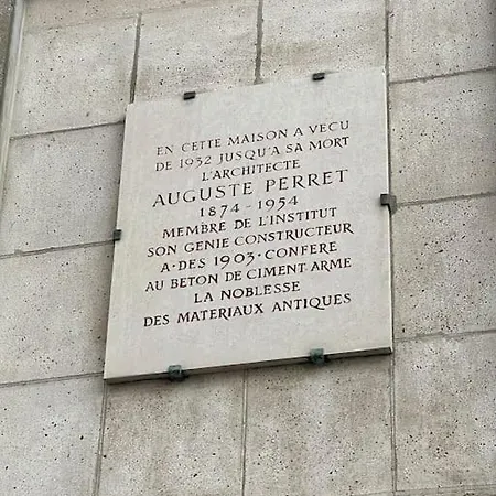 Pavillon D'auguste Perret * Parigi